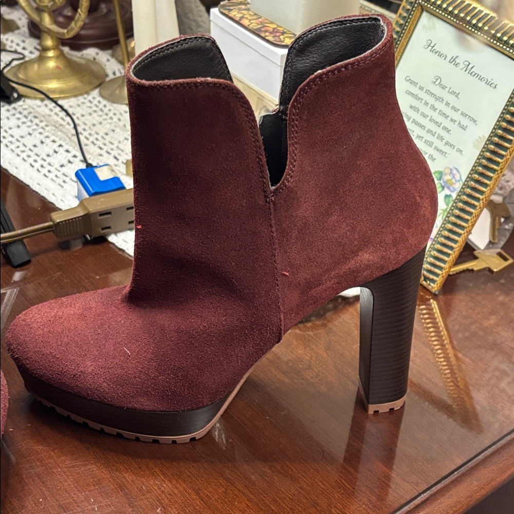 Heels by cinti Vera pelle made in Italy suede ankle boots size 40